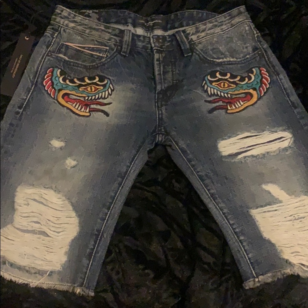 CULT OF INDIVIDUALITY JEAN SHORTS SIZE 30